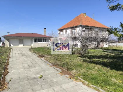 Jovana Popovića | 4zida.rs