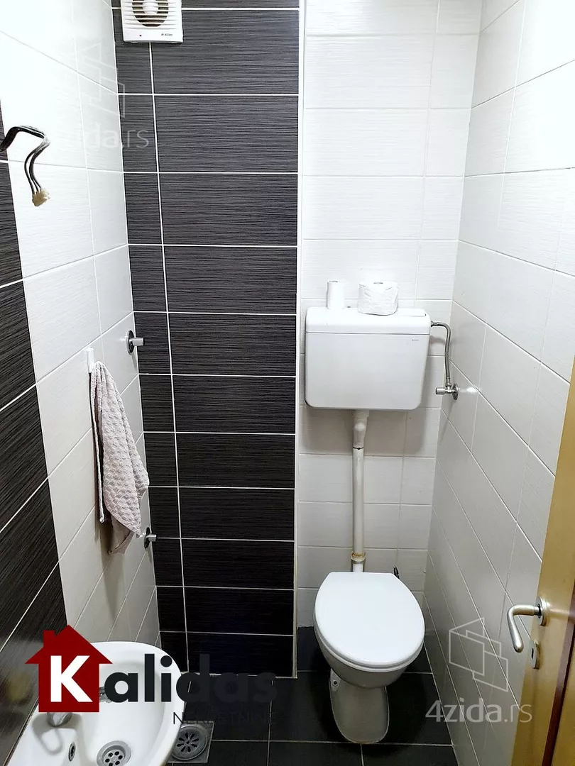 Petosoban stan | 4zida