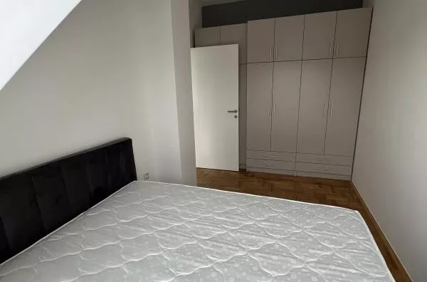 Šestosoban stan | 4zida