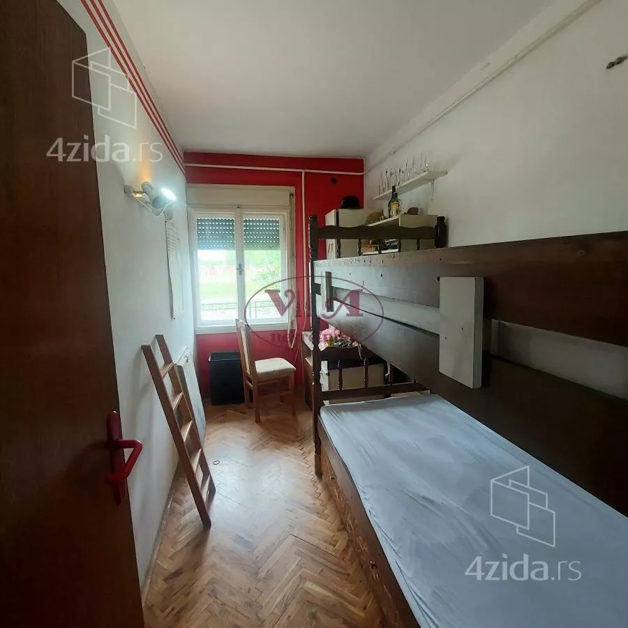 Troiposoban stan | 4zida