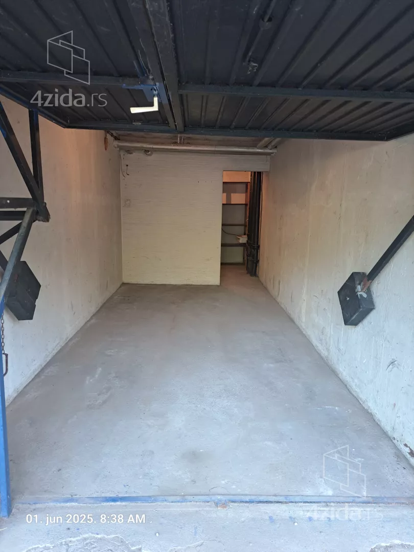 Garaža | 4zida