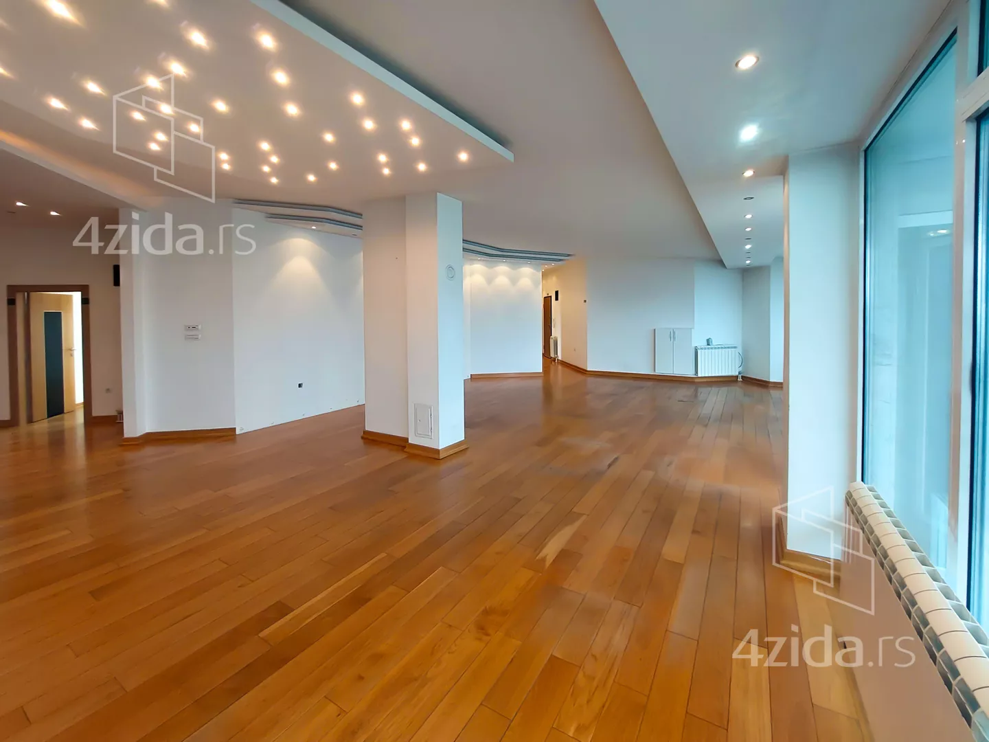 Petosoban stan | 4zida