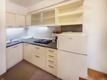 Hadži-Đerina | 4zida.rs