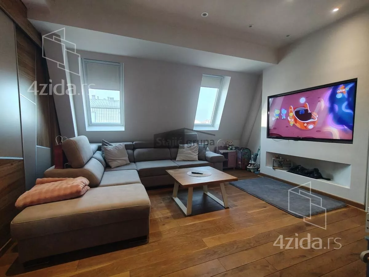 Dvoiposoban stan | 4zida