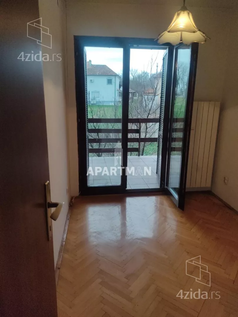 5-etažna kuća | 4zida