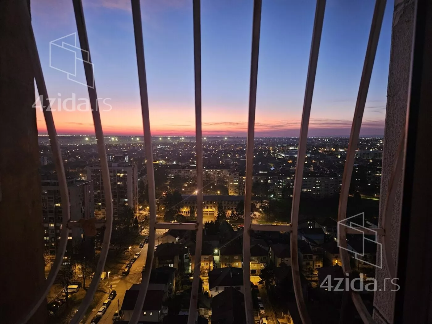 Dvoiposoban stan | 4zida