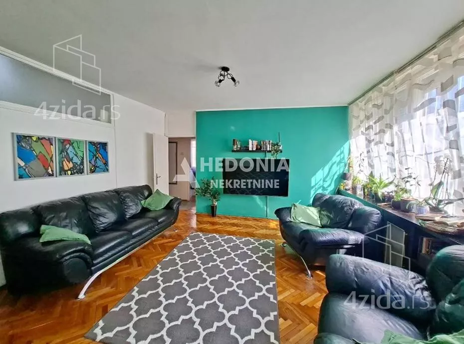 Troiposoban stan | 4zida