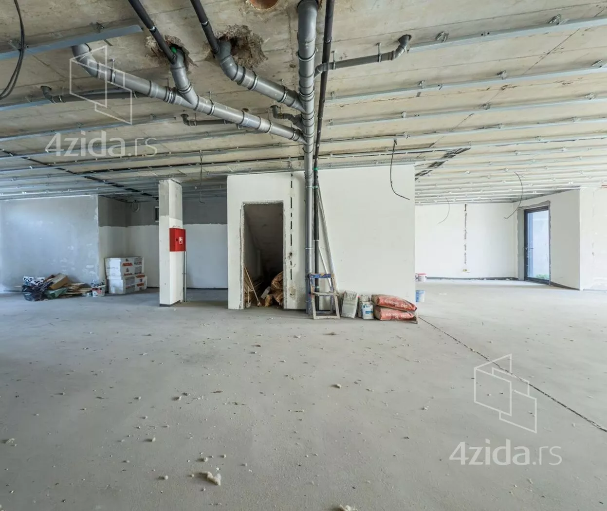 Poslovni prostor | 4zida