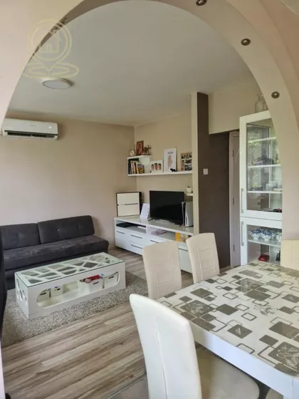 Kanarevo Brdo | 4zida.rs