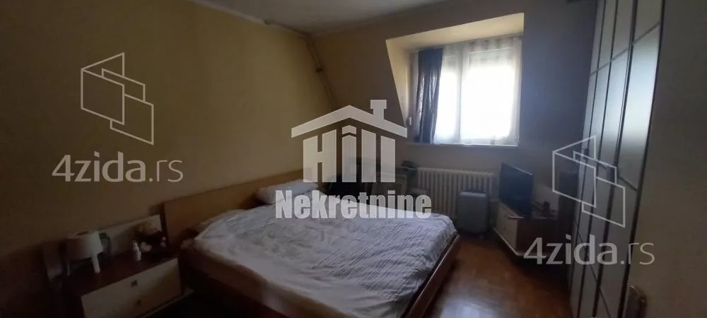 Četvoroiposoban stan | 4zida