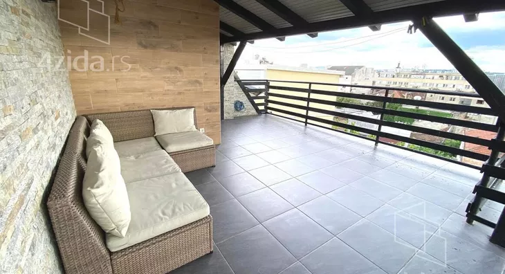 Petosoban stan | 4zida