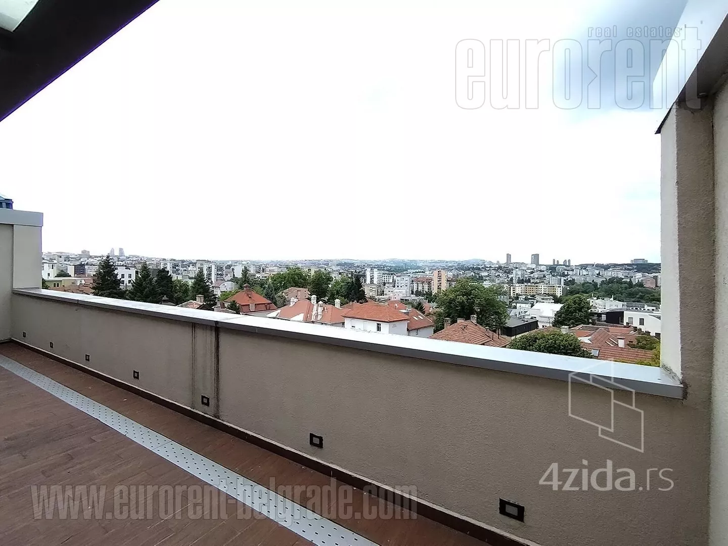 Šestosoban stan | 4zida