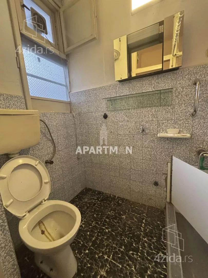 Četvoroiposoban stan | 4zida