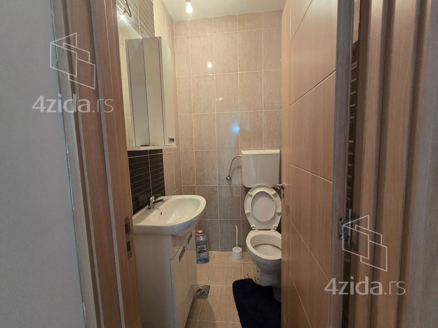 Četvoroiposoban stan | 4zida