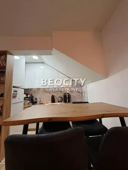 Mate Miloševića | 4zida.rs