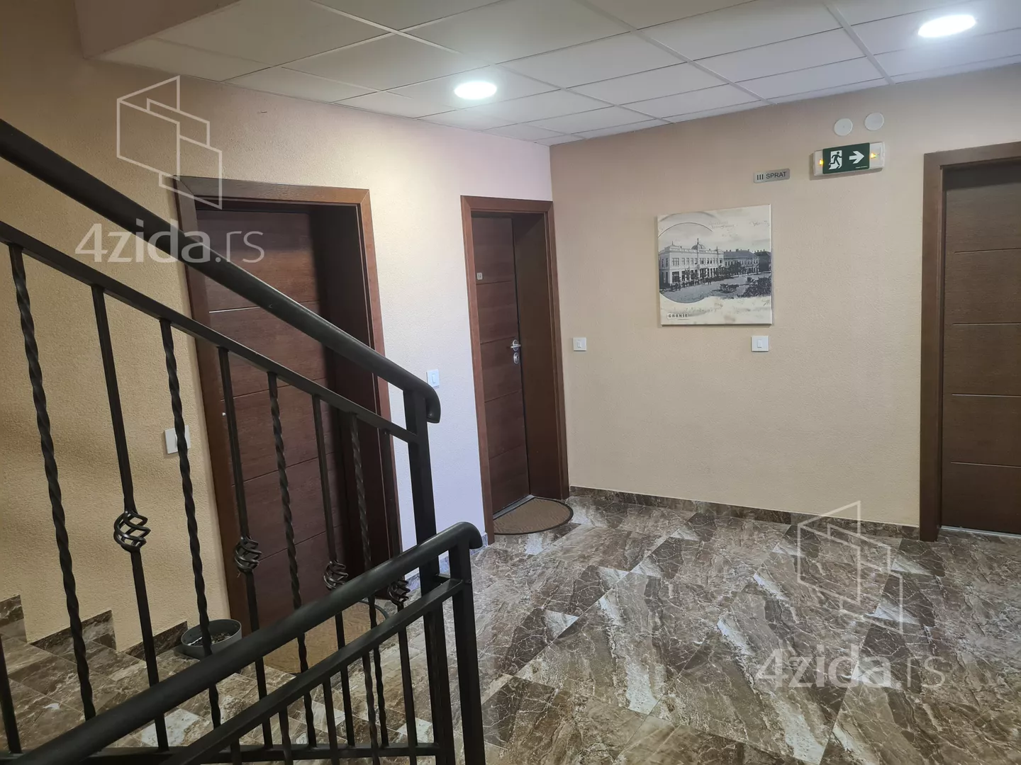 Troiposoban stan | 4zida