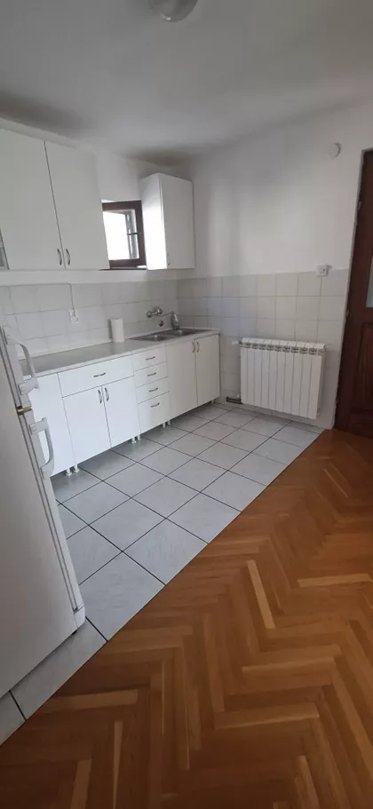 Božićna | 4zida.rs