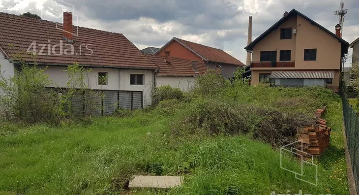 Plac | 4zida