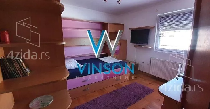 Četvoroiposoban stan | 4zida