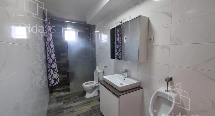 Petoiposoban stan | 4zida