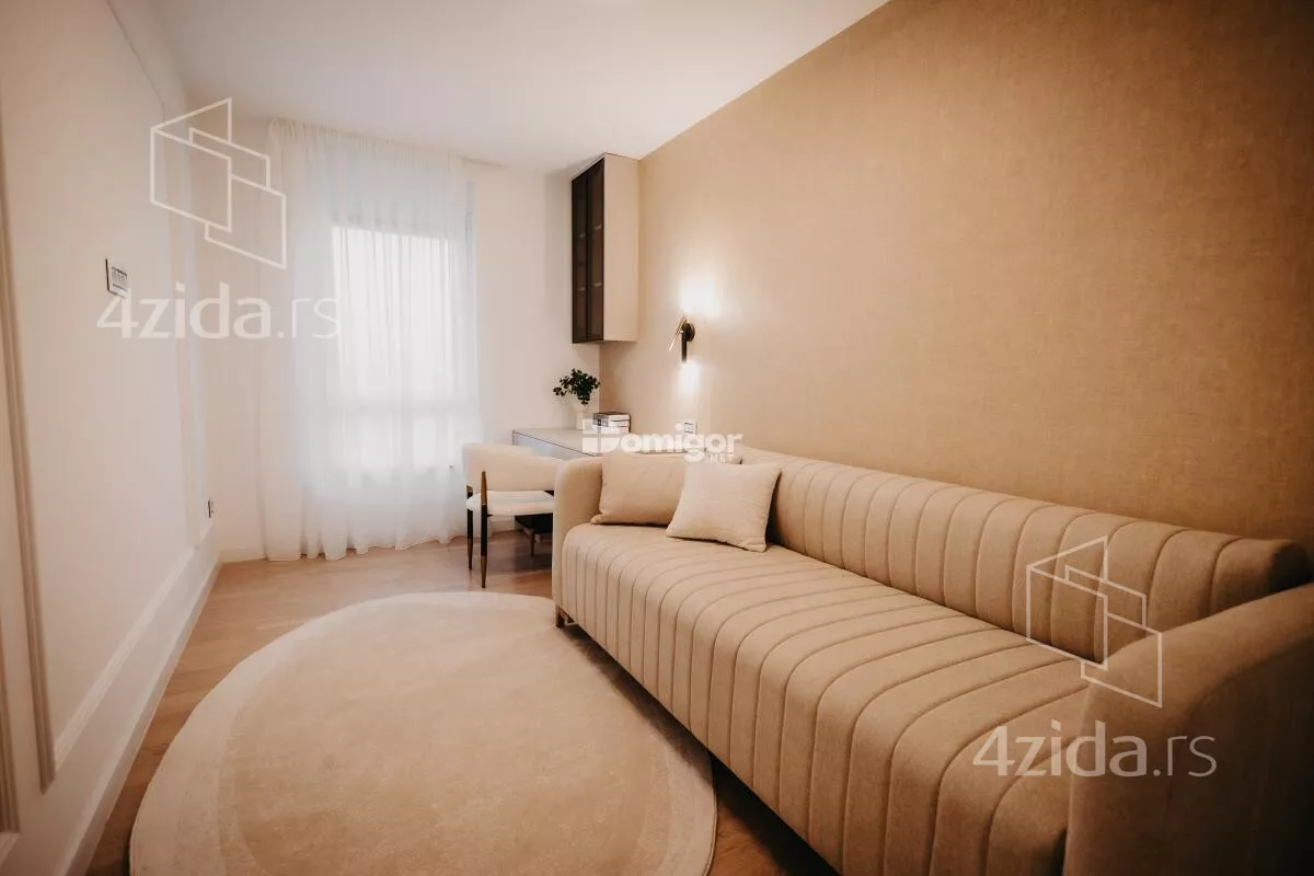 Petosoban stan | 4zida