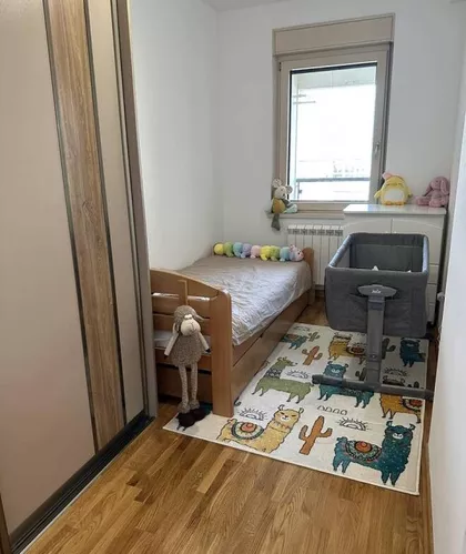 Đurićeva bb | 4zida.rs