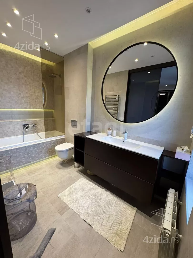 Šestosoban stan | 4zida