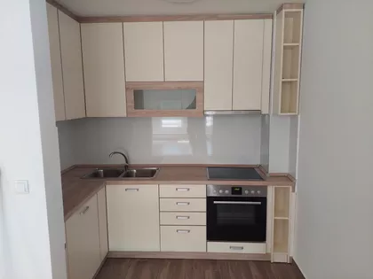 Kralja Radoslava 83 | 4zida.rs