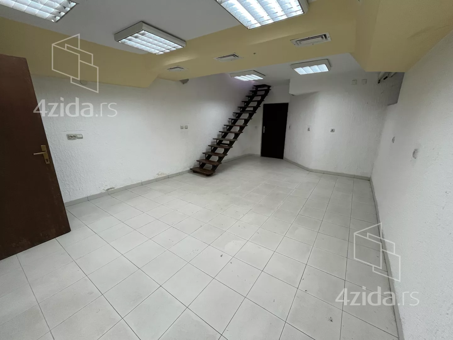 Lokal | 4zida