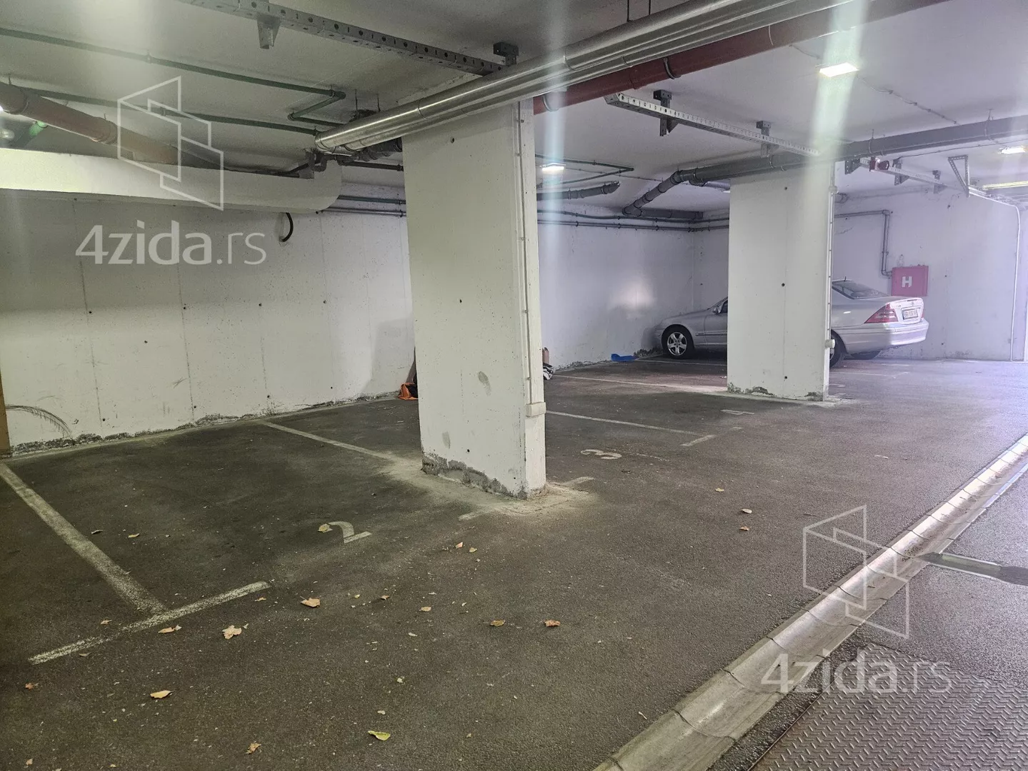 Parking | 4zida