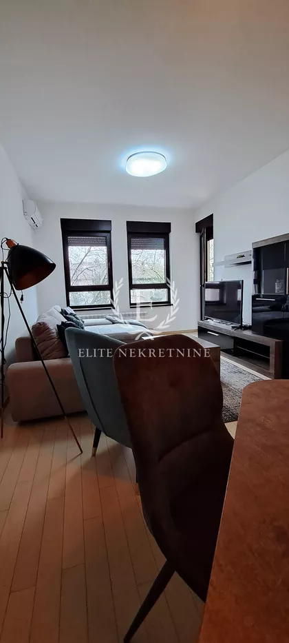 Žikice Jovanovića | 4zida.rs