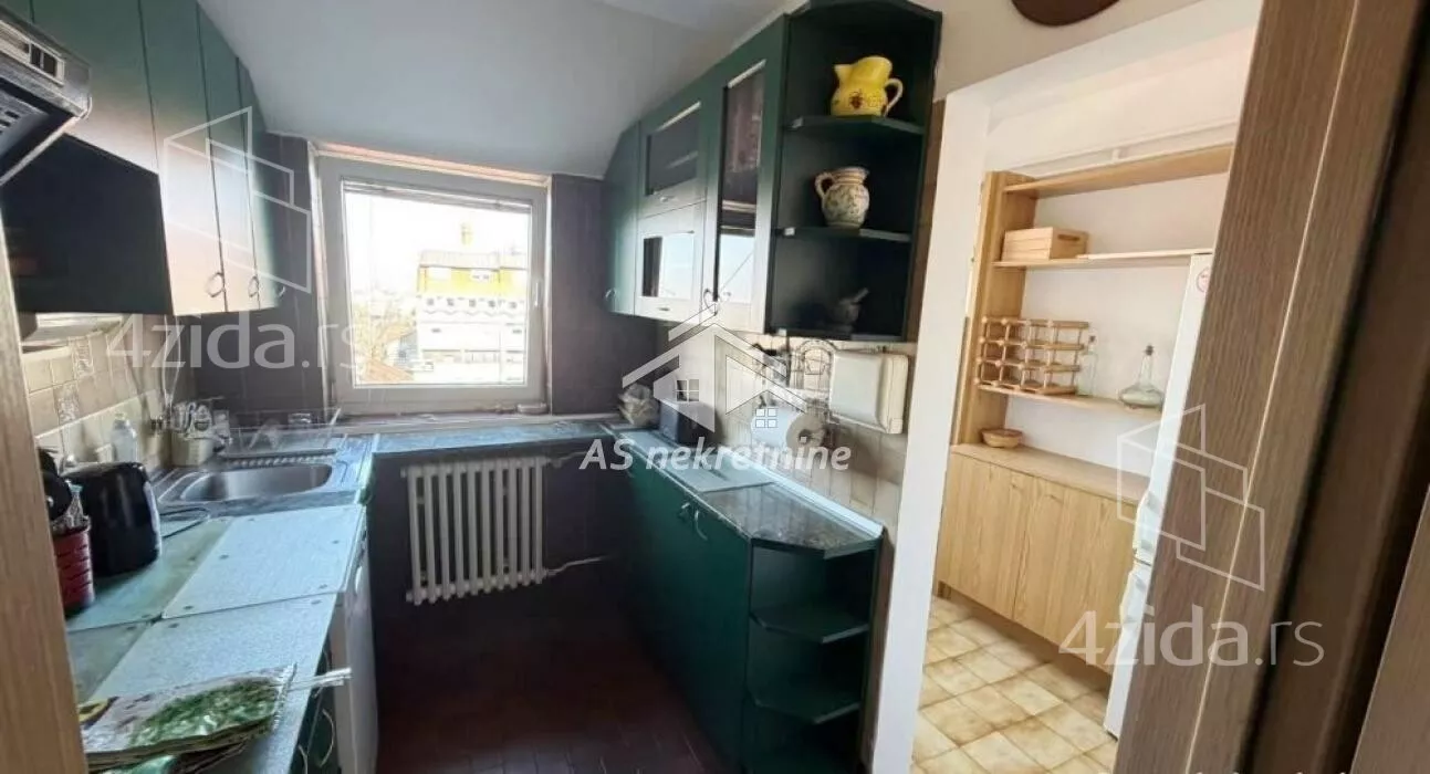 Petosoban stan | 4zida