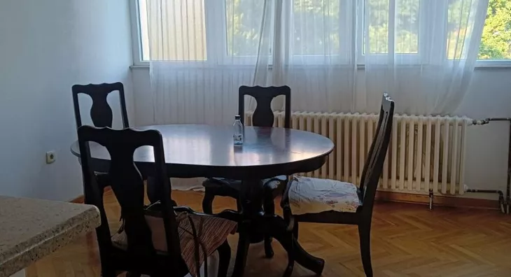 Četvoroiposoban stan | 4zida