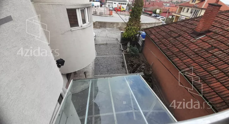 4-etažna kuća | 4zida