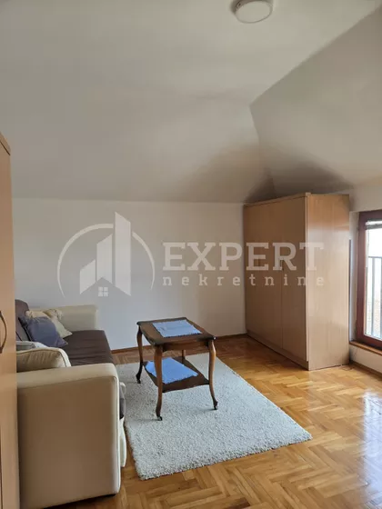 Hajduk Veljkova | 4zida.rs