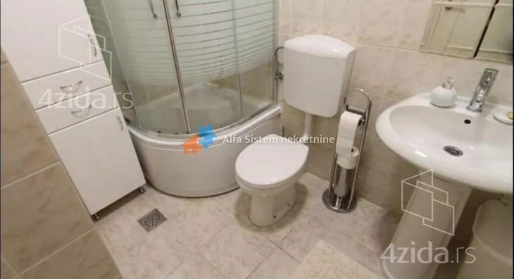 Petosoban stan | 4zida