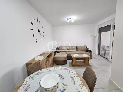 Žitni Trg | 4zida.rs