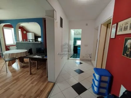 Surčin (mesto) | 4zida.rs
