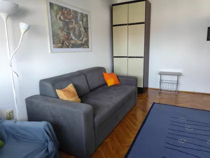 Velbuška | 4zida.rs