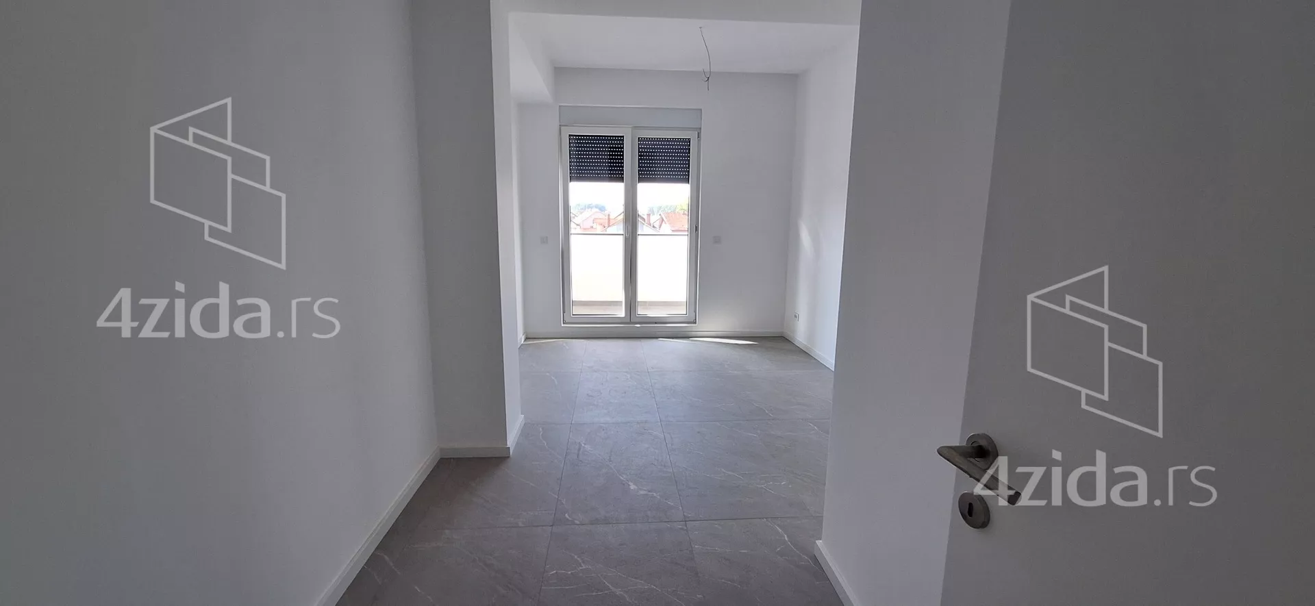 Petosoban stan | 4zida