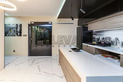 Obrenovićeva | 4zida.rs