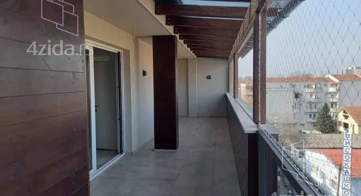 Petosoban stan | 4zida