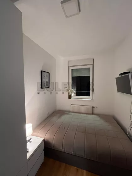 Sestre Baković | 4zida.rs