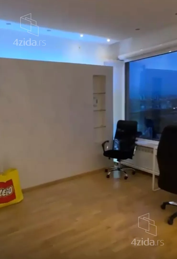 Petosoban stan | 4zida