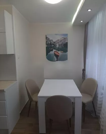 Ustanička | 4zida.rs