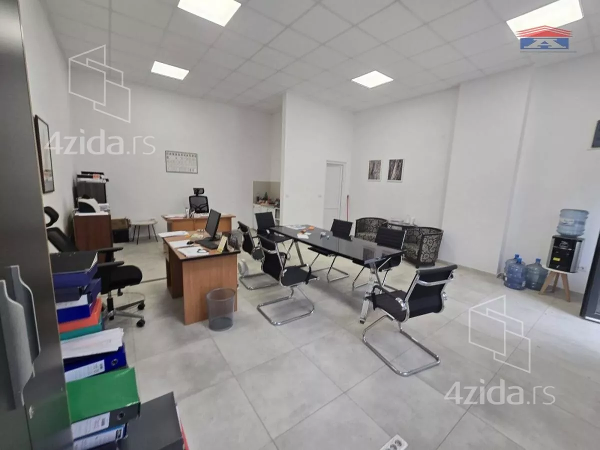 Poslovni prostor | 4zida