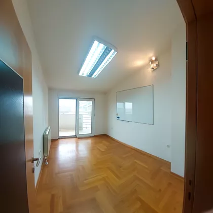 Danila Kiša 3B | 4zida.rs