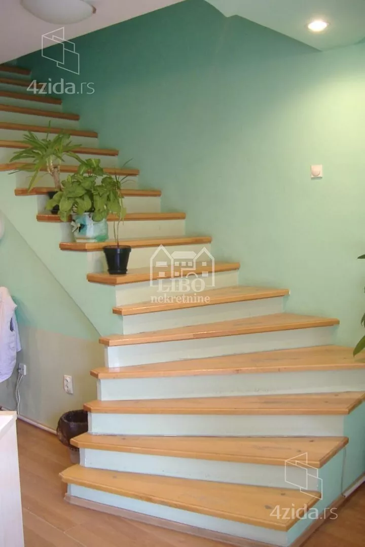 4-etažna kuća | 4zida