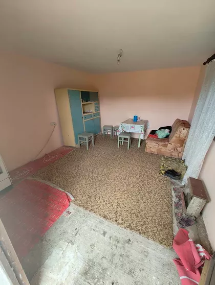 Taraš | 4zida.rs