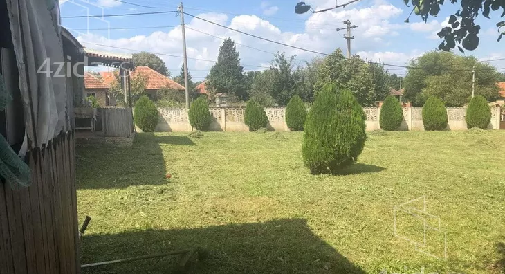 Plac | 4zida